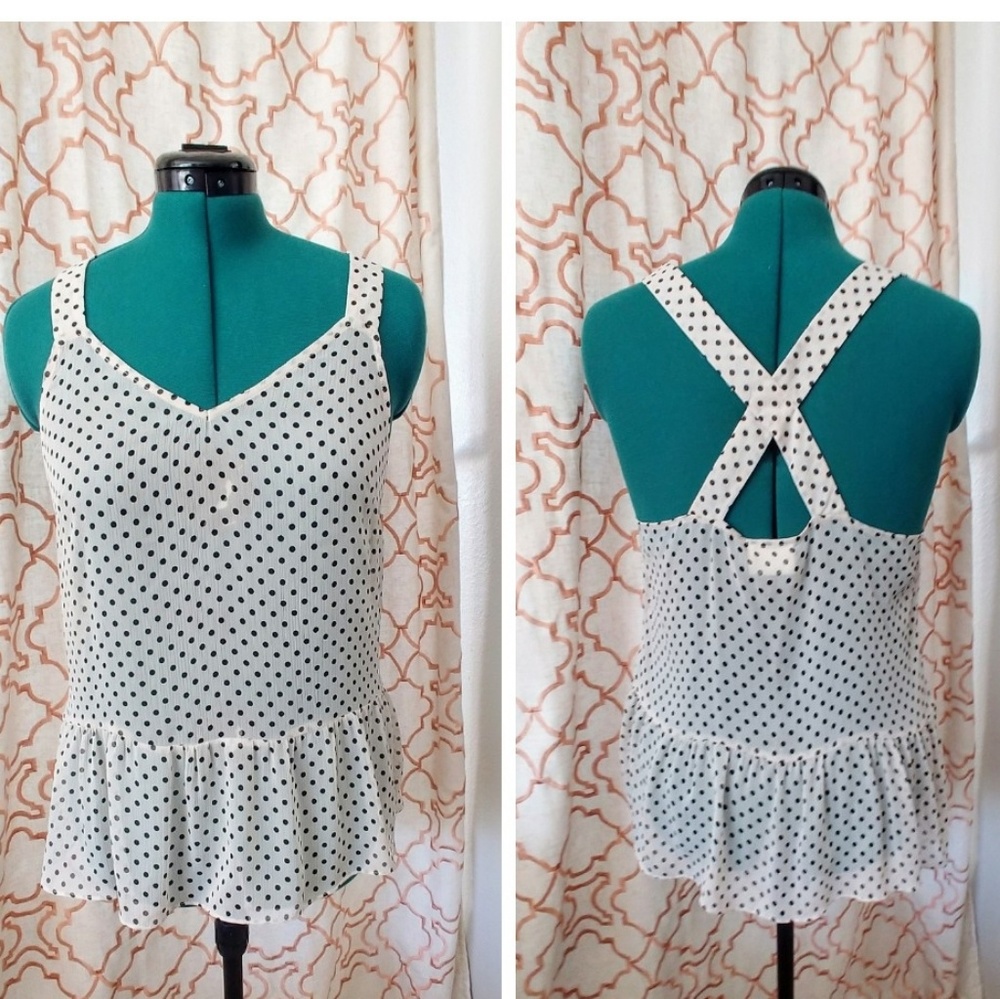 🌼NWOT URBAN OUTFITTERS criss cross back top